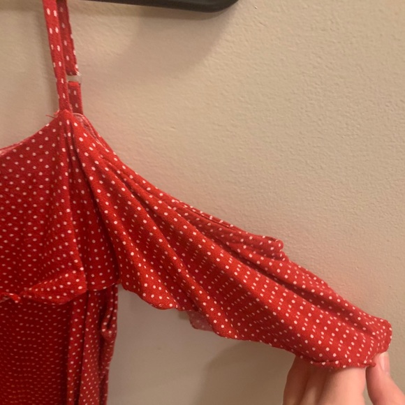 Red polkadot button up exposed shoulder strap top - Picture 10 of 15